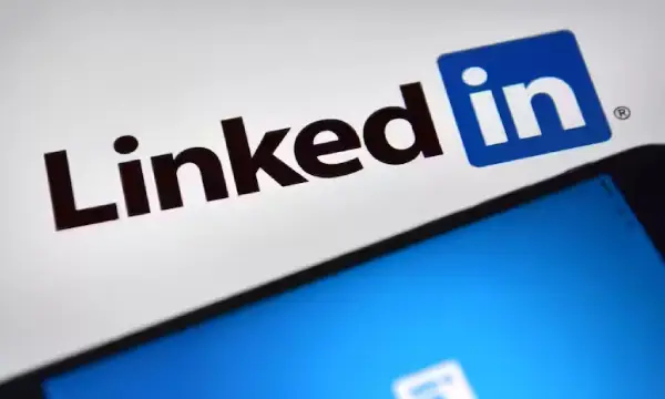 LinkedIn hits one billion users, rolls out AI features for premium members