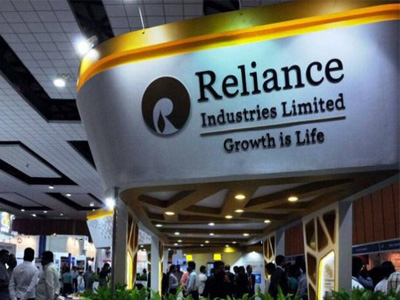 Reliance Industries to turn ex-bonus on Thursday; stock extends gains