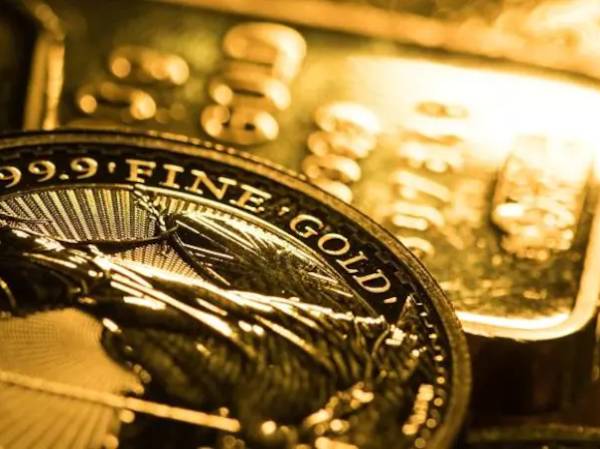 Russia-Ukraine war pushes up global gold prices to $2000 per ounce