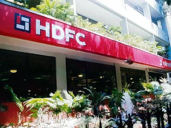 HDFC raises Rs 10,000 crore through debentures at 7.18%