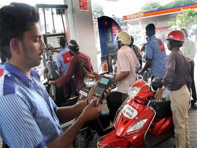 Petrol pumps will accept card payments after Jan. 13 too, says Pradhan