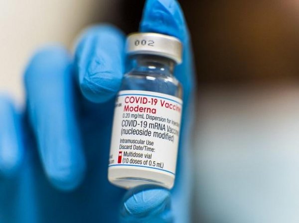 Japan: Black particles found in Moderna vaccine, batch put on hold