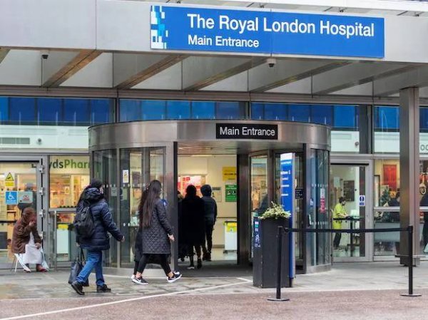 85% of Omicron hospitalisations didn't have booster vax in England: Report