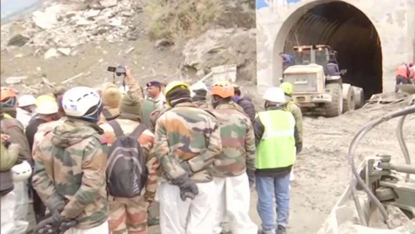 Rescue teams finally enter 2.5 km-long Tapovan tunnel, operation on to save the trapped