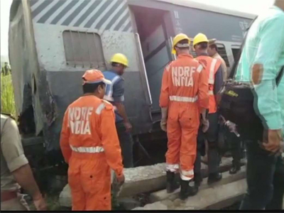 New Farakka Express derails near Raebareli in UP; at least 7 killed, 20 injured