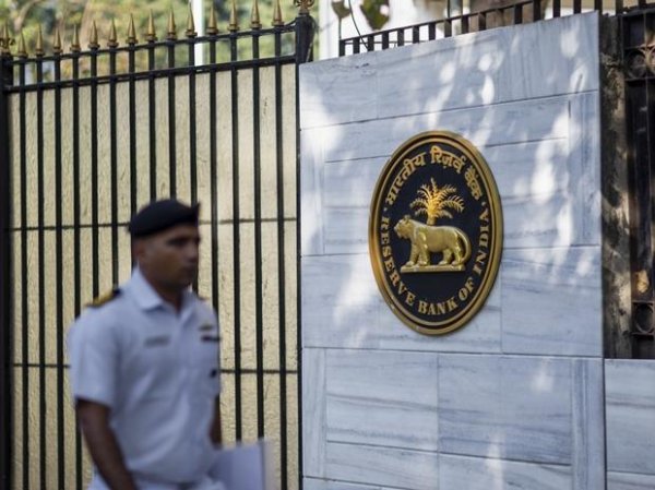 Can't extend loan moratorium as it may affect credit discipline: RBI to SC