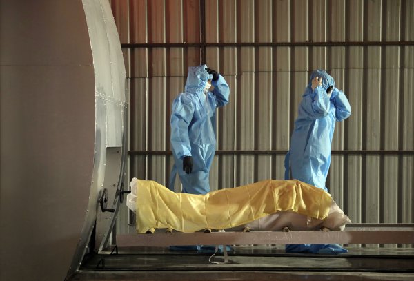 US records 3,000 Covid-19 deaths, highest single-day spike since April