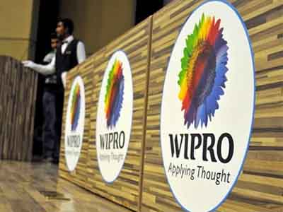 Tech Mahindra's Gurnani earned most, but Wipro's Neemuchwala took home more
