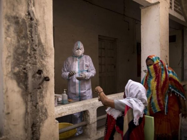 Karnataka logs in 39,305 Covid-19 cases, 596 deaths in a single day