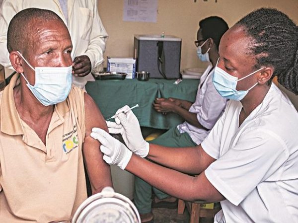 Spike in daily Covid-19 cases, India registers 23,285 new infections
