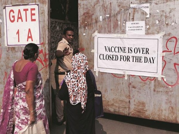 Over 300 Covid-19 vaccination sites closed in Indore due to shortage