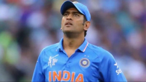Gujarat police pick up juvenile for questioning rape threat to Dhoni's daughter