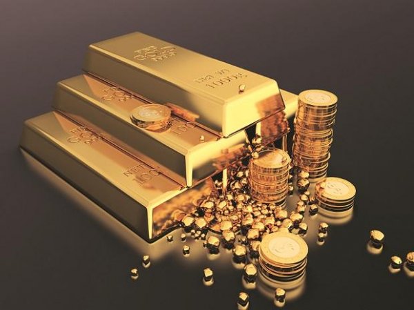 Gold price today at Rs 53,610 per 10 gm, silver trends at Rs 62,800 a kg