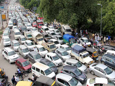 Supreme Court allows registration of diesel vehicles of over 2000 cc in Delhi-NCR; imposes 1% green cess