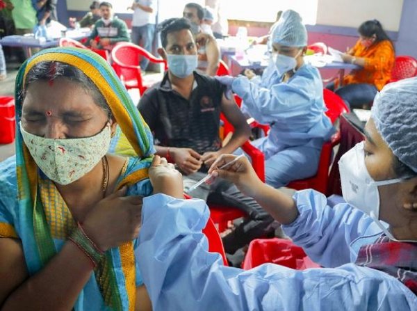 Bihar govt sets up Covid-19 vaccination camps at Durga puja pandals