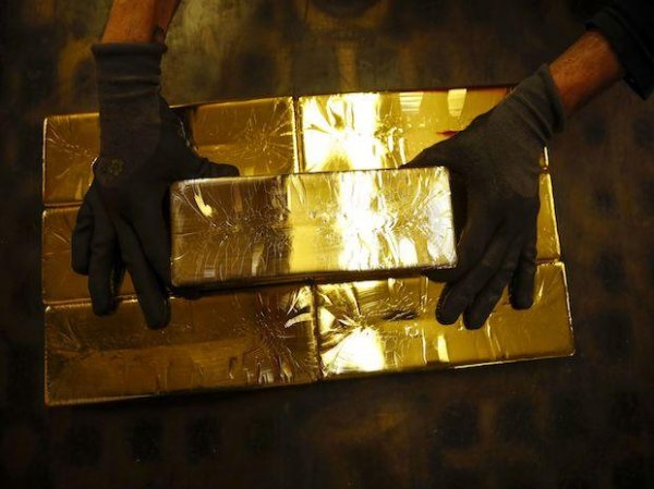 Gold price today at Rs 47,780 per 10 gram; silver selling at Rs 61,200 a kg