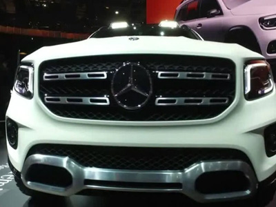 Mercedes-Benz GLB compact SUV revealed