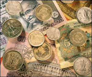 Rupee hits 3-week high after record low CPI data