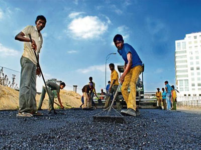 Small developers grab nearly half of NHAI’s road contracts in FY18