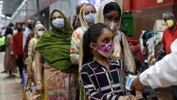 India records highest ever single-day spike with 200,739 Covid-19 cases