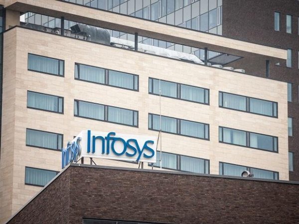 Infosys net profit rises 17.5% in Q4, announces Rs 9,200-crore buyback