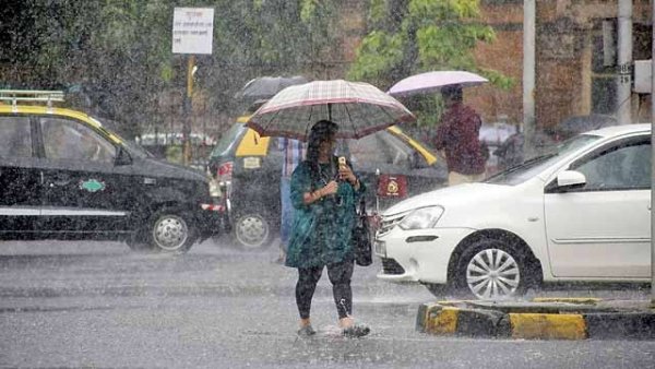 Heavy rains continue to lash Mumbai, IMD red alert for today