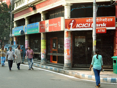 As people go cashless, ICICI Bank's digital card usage jumps