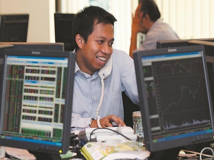 Policybazaar debuts at 17% premium over issue price