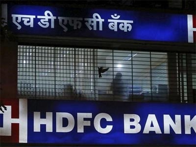 HDFC Bank hits new high on fund raising plans