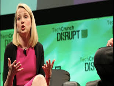 Yahoo shares tumble as investors fear Verizon acquisition trouble