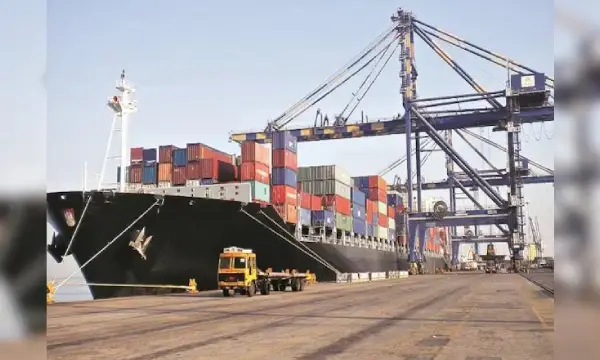 India's trade deficit fell to $20.58 billion in Nov as imports shrank 4.3%