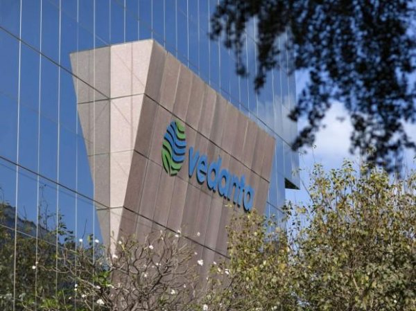 Vedanta hits 52-week high after promoter raises open offer price