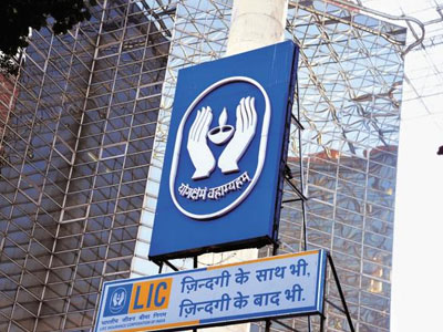 LIC profit booking rises to record Rs25,000 crore in FY18