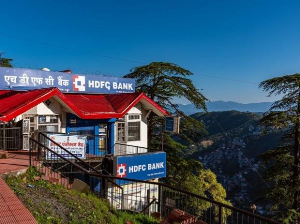 HDFC Bank Q4 net profit rises 18% YoY to Rs 8,186 crore