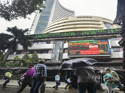 Sensex gains 60 points in early trade led by gains in banking stocks