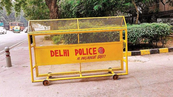 Delhi Police nabs two terrorists planning to spread terror