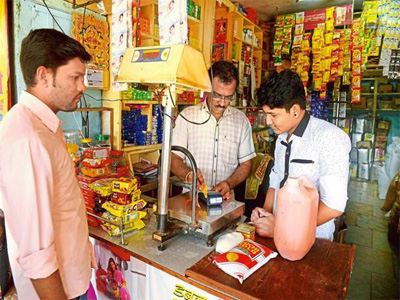 RBI lowers charges on debit card payments up to Rs2,000