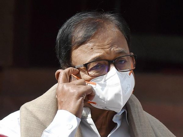 Chidambaram slams Centre for 'failing miserably' in rolling out vaccination
