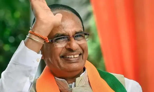 MP CM Chouhan transfers Rs 207 cr to 460,000 students to purchase bicycles