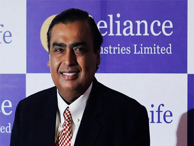 Reliance Industries hits 9 lakh crore mcap; Mukesh Ambani firm becomes first ever to cross landmark figure
