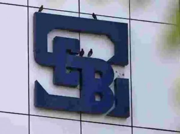 Display risk factors prominently in IPO adverts: Sebi to investment bankers