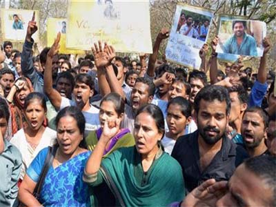 Dalit student’s death: Rahul Gandhi to visit Hyderabad, Kejriwal attacks Modi