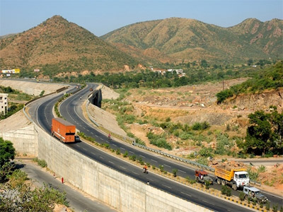 Highway projects worth Rs 5 lakh crore planned in 2 years