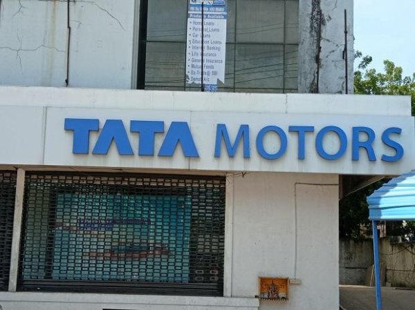 Tata Motors shrugs Q2 loss, stock up 5% on good JLR operational performance