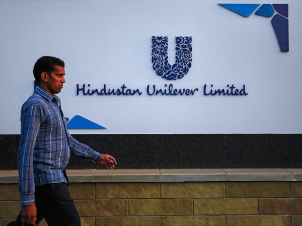 Hindustan Unilever hits 52-week high; trades higher for 7th straight day