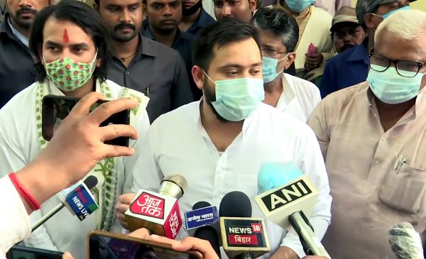 Bihar elections 2020: Tejashwi Yadav releases Mahagatbandhan's manifesto