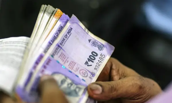 Rupee second-worst performing Asian currency against US dollar in Aug