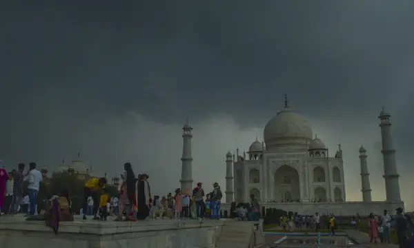 Water leakage in main dome of Taj Mahal due to rain, ASI claims no damage