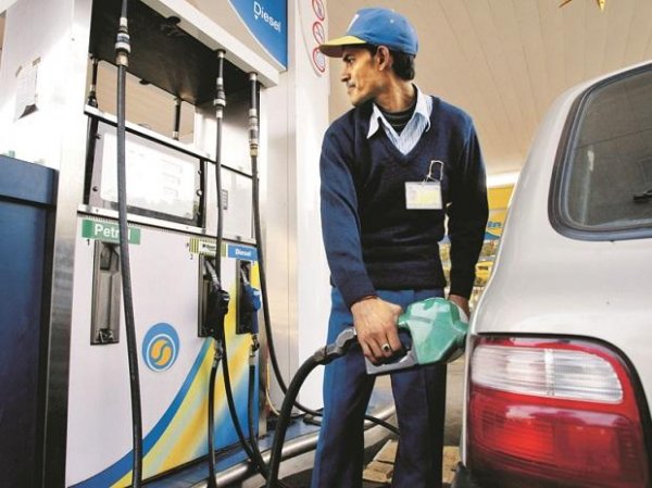 Petrol, diesel prices remain unchanged on Monday across metros