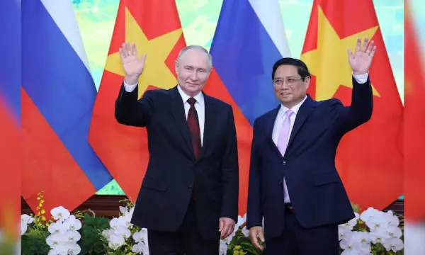 Putin inks deals with Vietnam to shore up ties in Asia to offset isolation